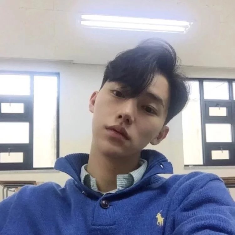 章苛茂滢