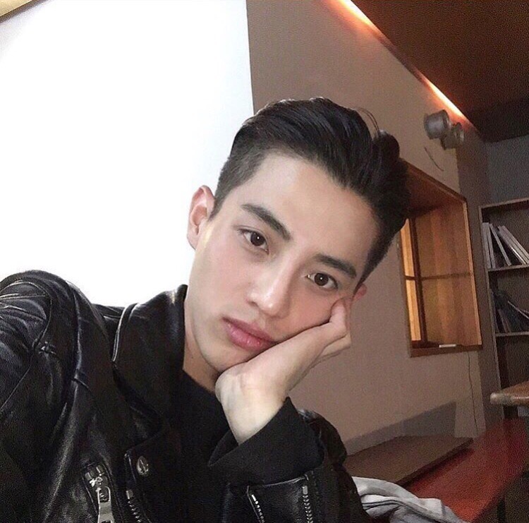 郎云中鹏