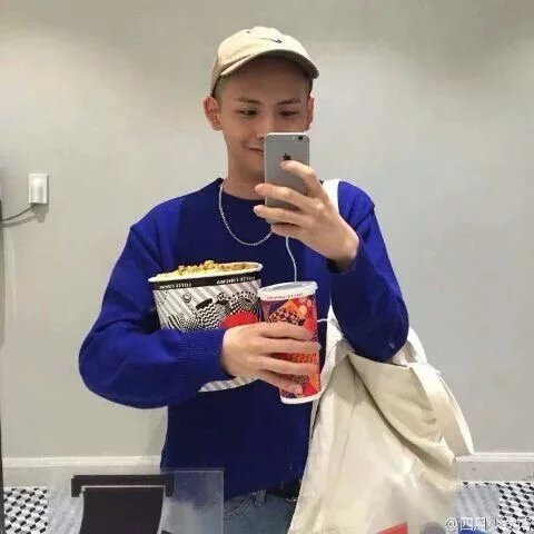 罗苇睿梁